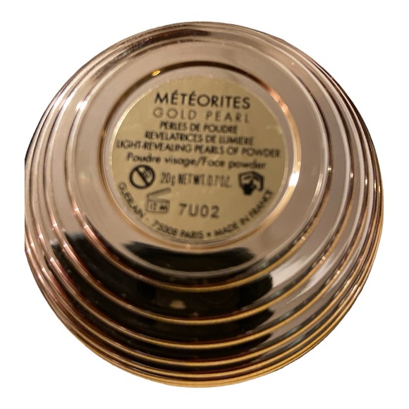 Guerlain Météorites “Gold Pearl” Light-Revealing Pearls of Powder – Limited Edit - Picture 3 of 6